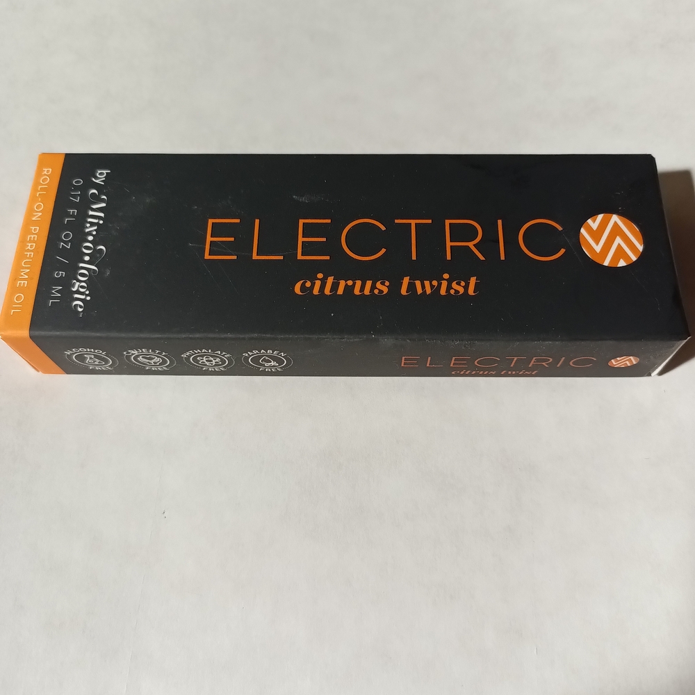 Mixologie Electric Citrus Twist Roll-On Perfume Oil - Black and Orange‎